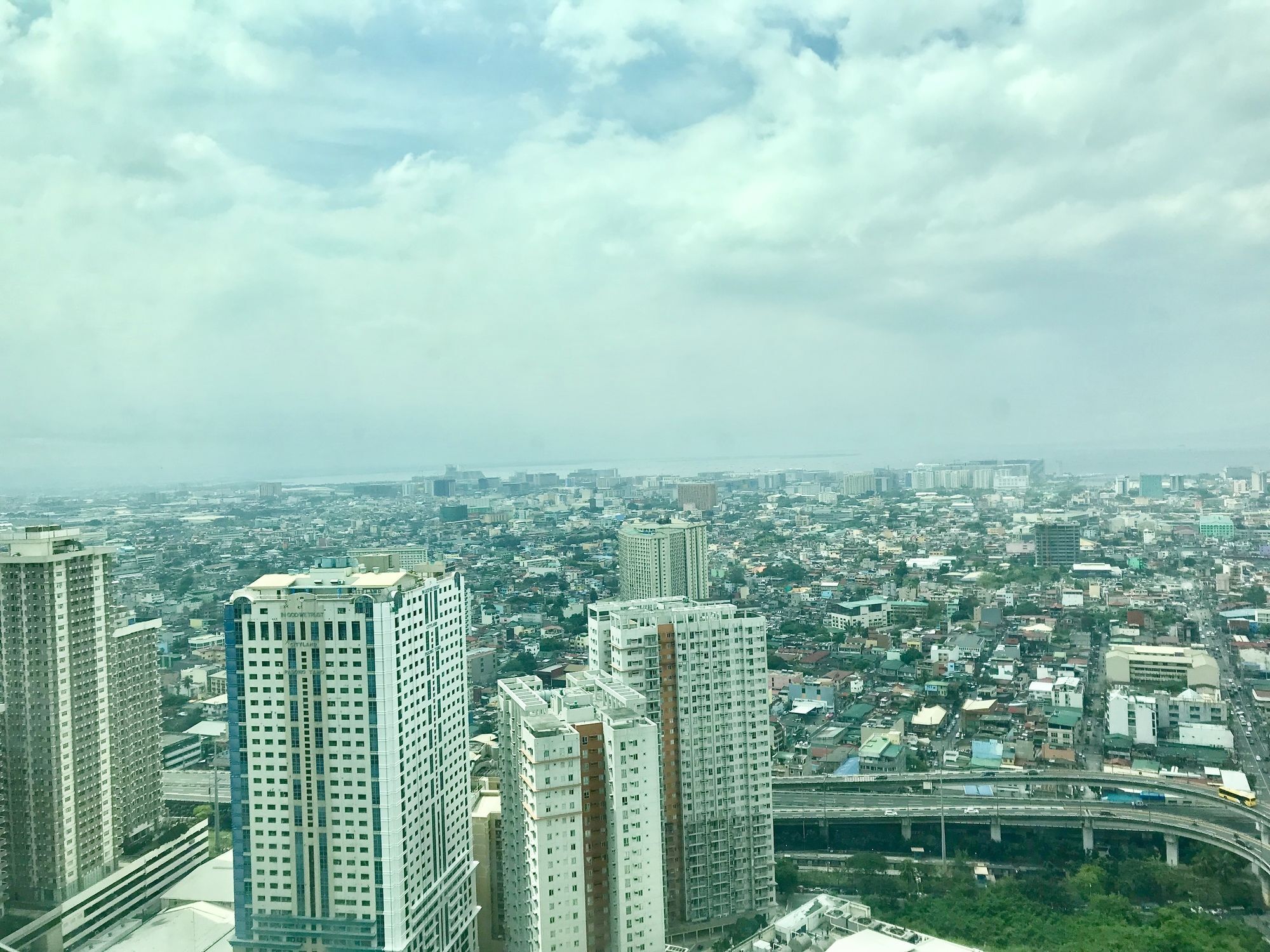 The Beacon Serviced Residences ماكاتي المظهر الخارجي الصورة